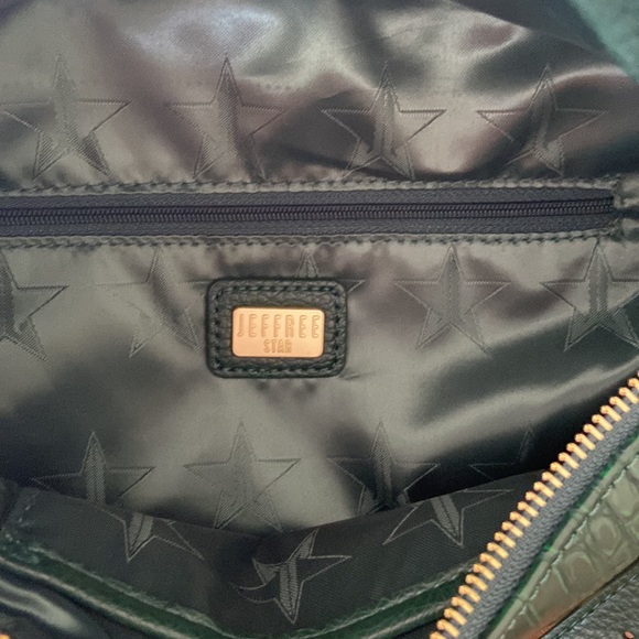 NWOT Jeffree Star blood money croc Fanny pack - Picture 4 of 11